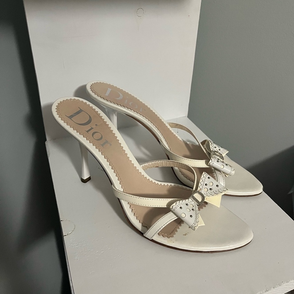 Dior Women's Cream colored  Heels
